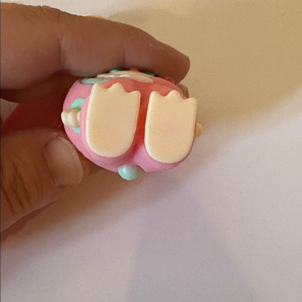 Labubu cute pink and green character keychain “luck” NWOT! - Picture 2 of 6